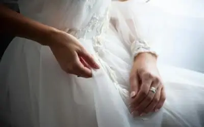 What to Do If Your Wedding Dress Gets Wrinkled the Day Before?