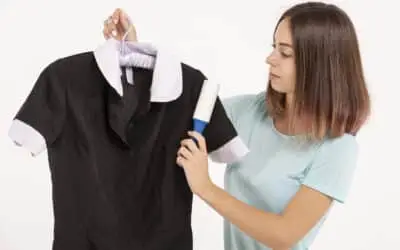 How to Remove Static from Clothes While Wearing in Chicago?