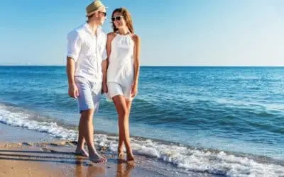 Home 1 What to Wear on Honeymoon to a Beach in Naperville?