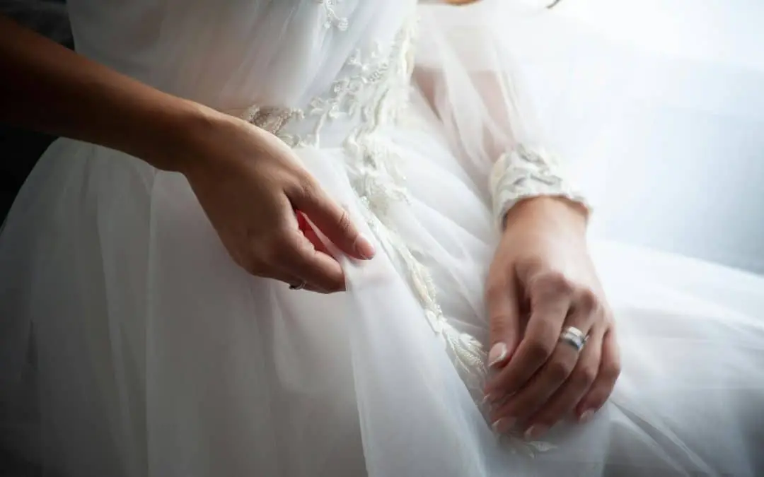 What to Do If Your Wedding Dress Gets Wrinkled the Day Before?