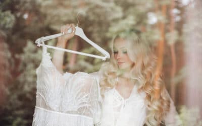How to Hang Wedding Dress for Photos?