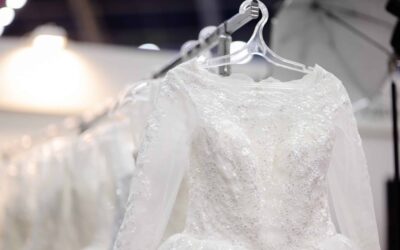 How to Clean a Polyester Wedding Dress at Home in Chicago?
