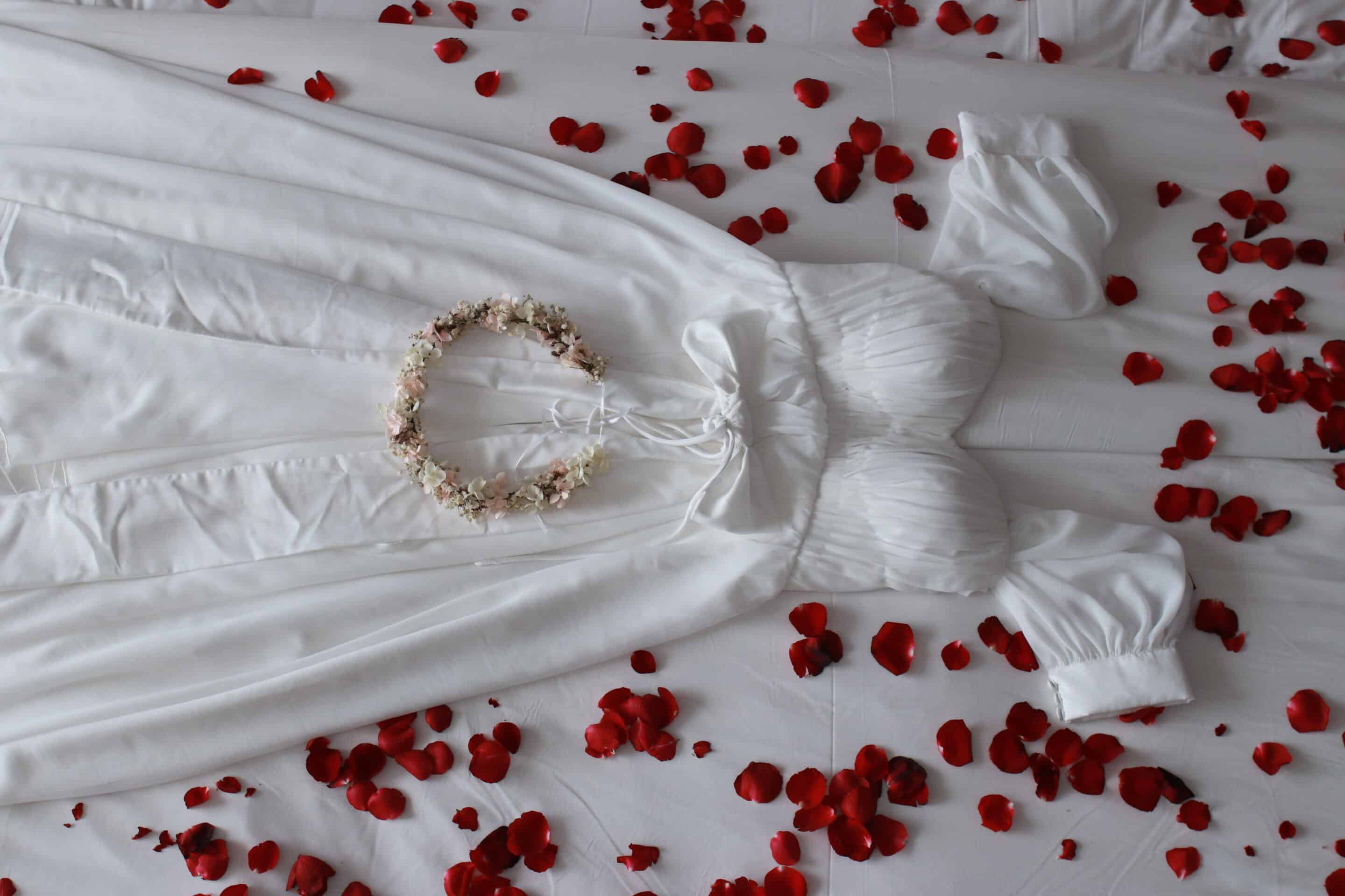 How to store a wedding dress in the loft in Chicago?