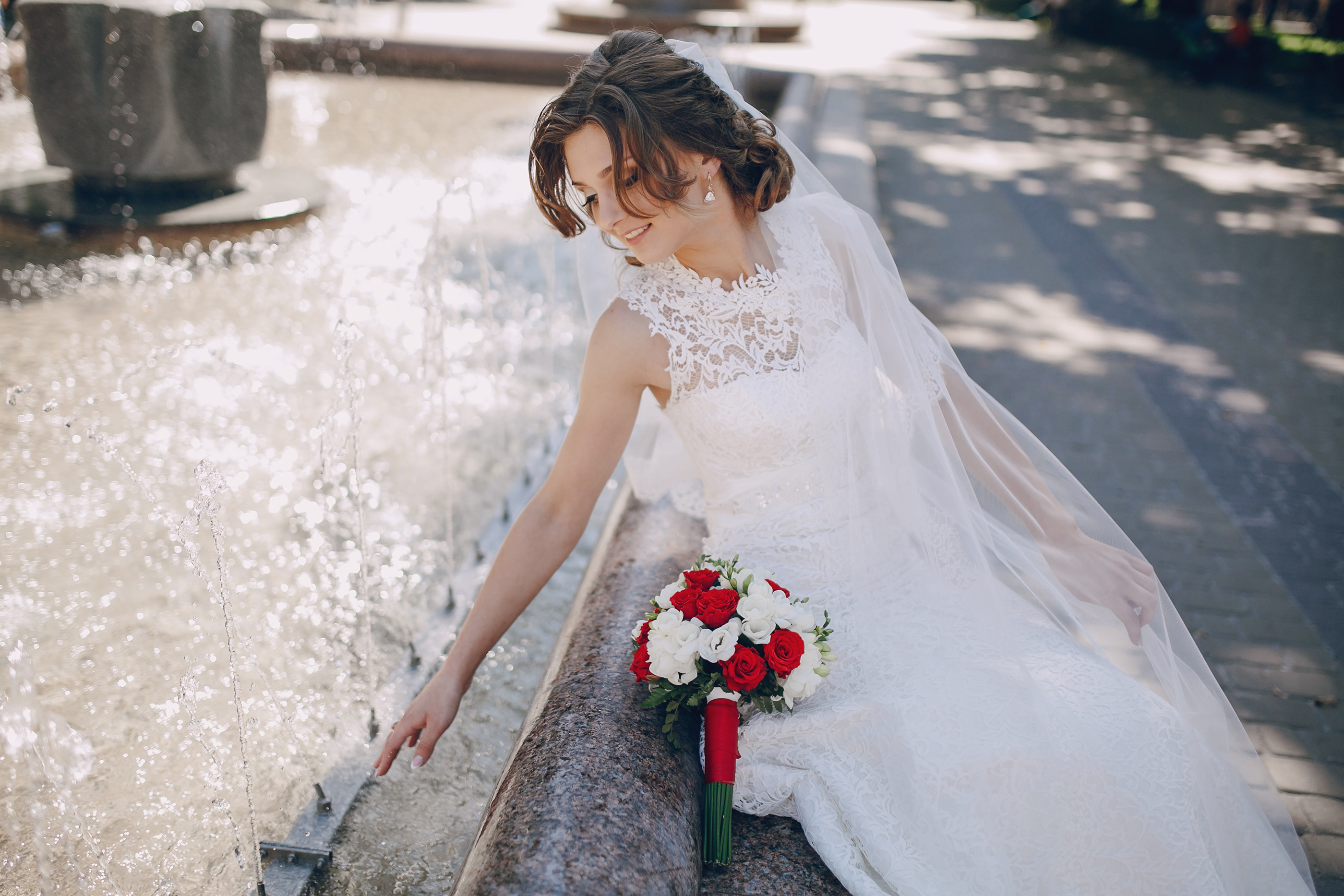 Why use acid free wedding dress storage box in Chicago?