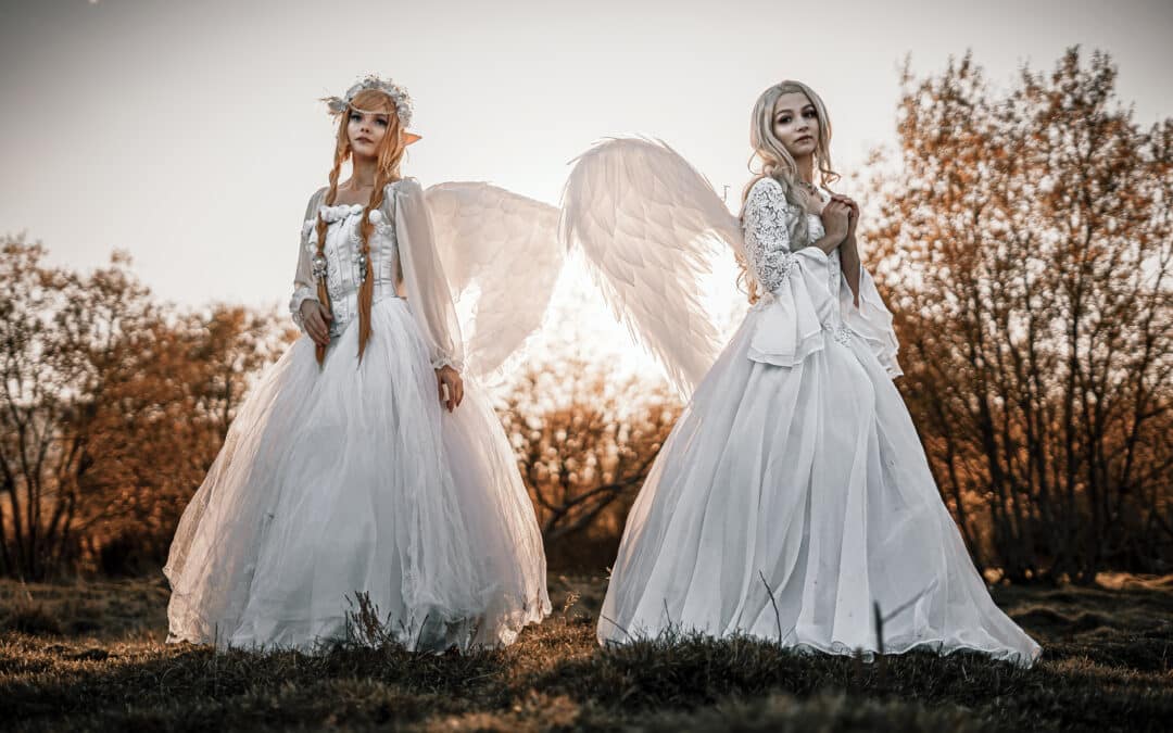 How to Tie an Infinity Dress Strapless?