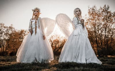 How to Tie an Infinity Dress Strapless?