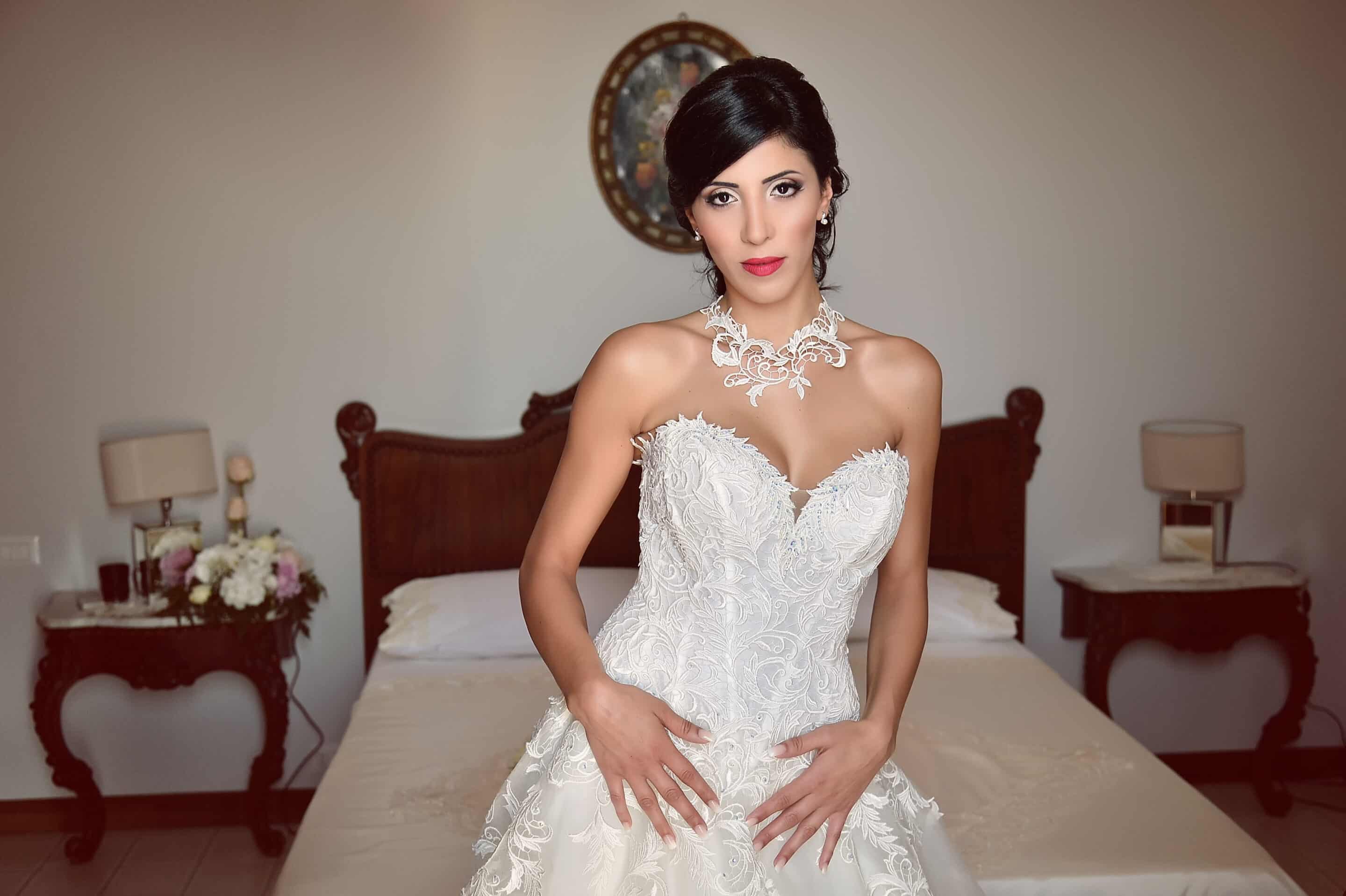 Can fashion tape hold up a strapless dress in Naperville?